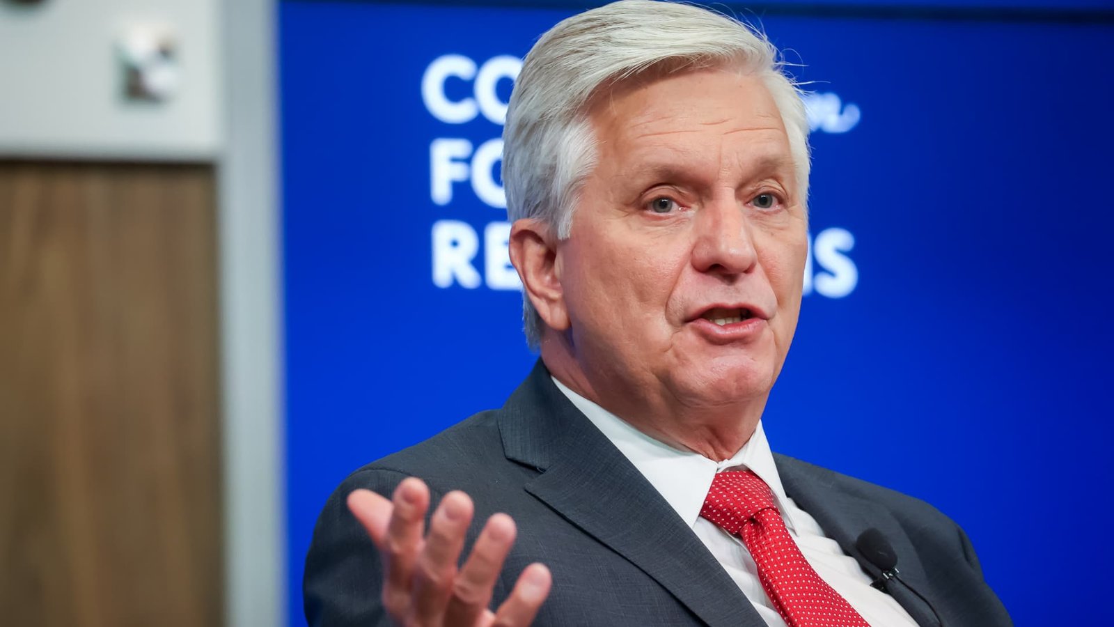 Fed Governor Waller backs December rate cut to support weak labor market