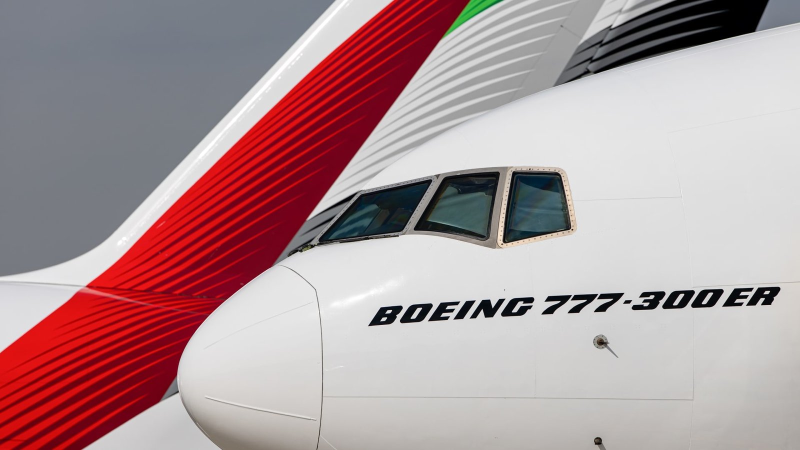 Emirates pressures Boeing to complete $38 billion deal