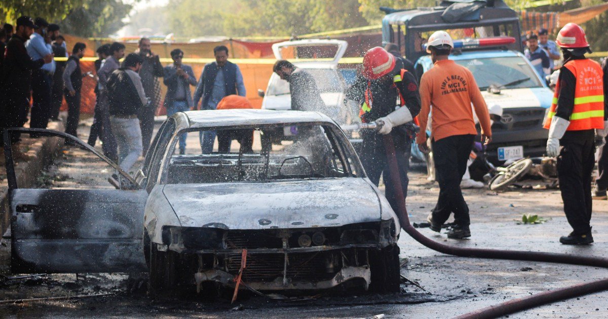 Sri Lanka Cricket Association asks players to stay in Pakistan after bomb blast Cricket News