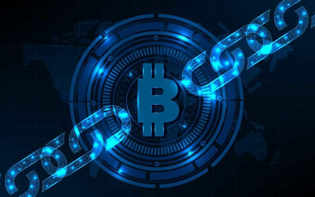 Down 40% in the last 6 months, should you buy, sell or hold MicroStrategy stock in November 2025?