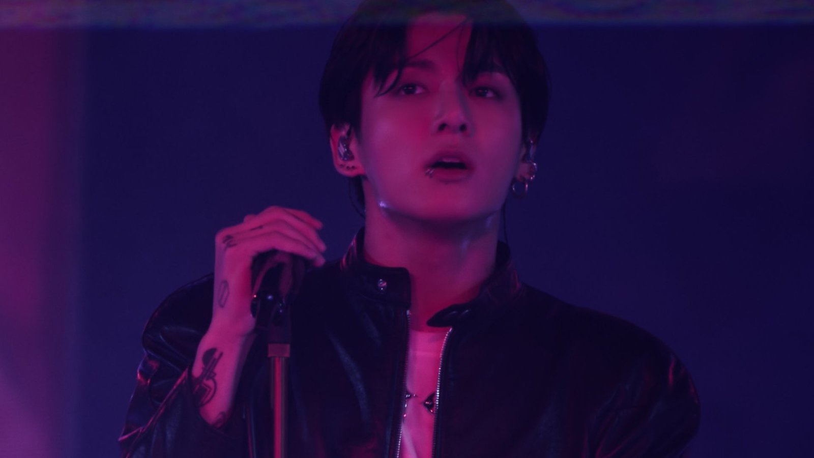 Fans are outraged after sasaeng allegedly camped outside BTS Jungkook and tried to break in amid new accusations