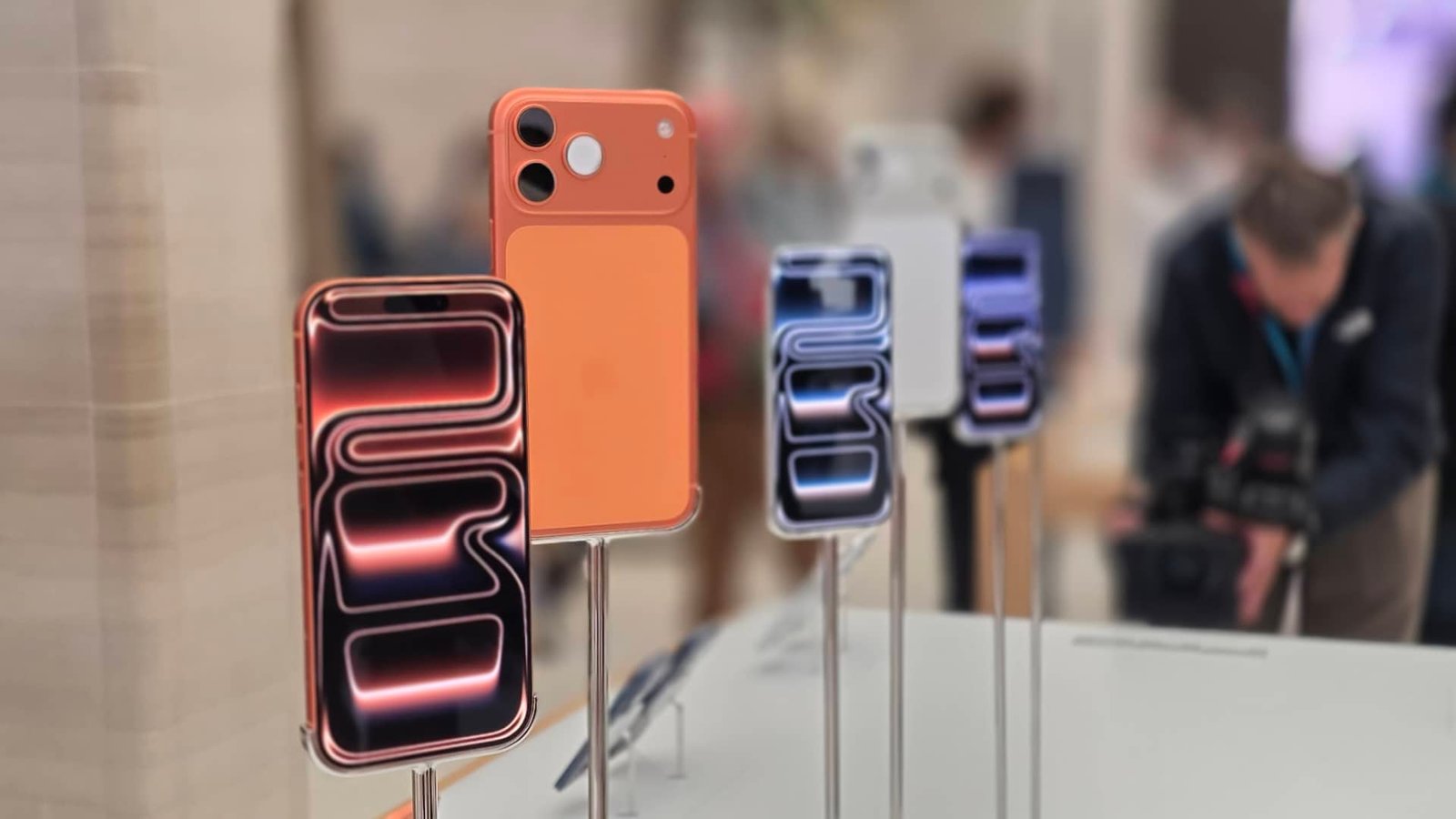 IDC: iPhone 17 will drive Apple shipments to record in 2025