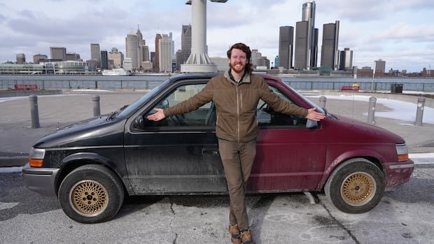 Detroit man crosses border in van with 2 front ends — 1 made in Canada, 1 in the US