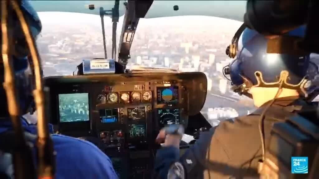 How is the French police preparing for New Year’s Eve?