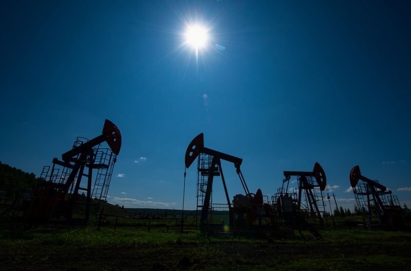 Oil stable as concerns to replace profits, eyes on the market of Ukraine Peace Talk