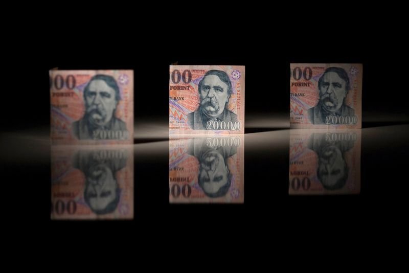 Wild currency swings put emerging markets on edge