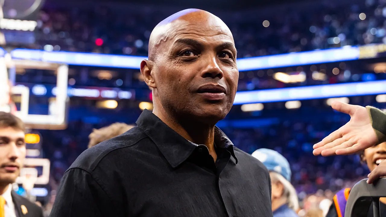 Charles Barkley takes home NBA Cup bonus as Knicks and Spurs battle for title