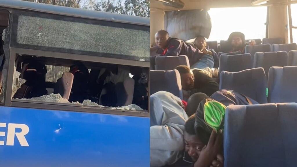 Bus with miners pelted with stones in DR Congo