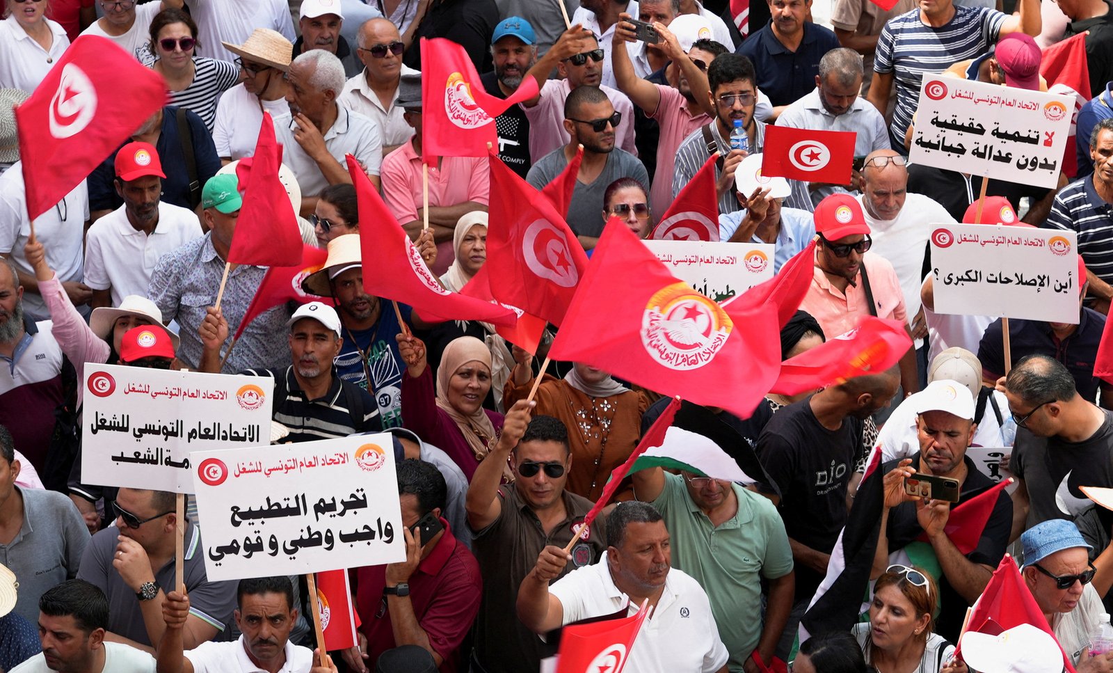 15 years after the Arab Spring, activists decry the state of democracy in Tunisia Arab Spring