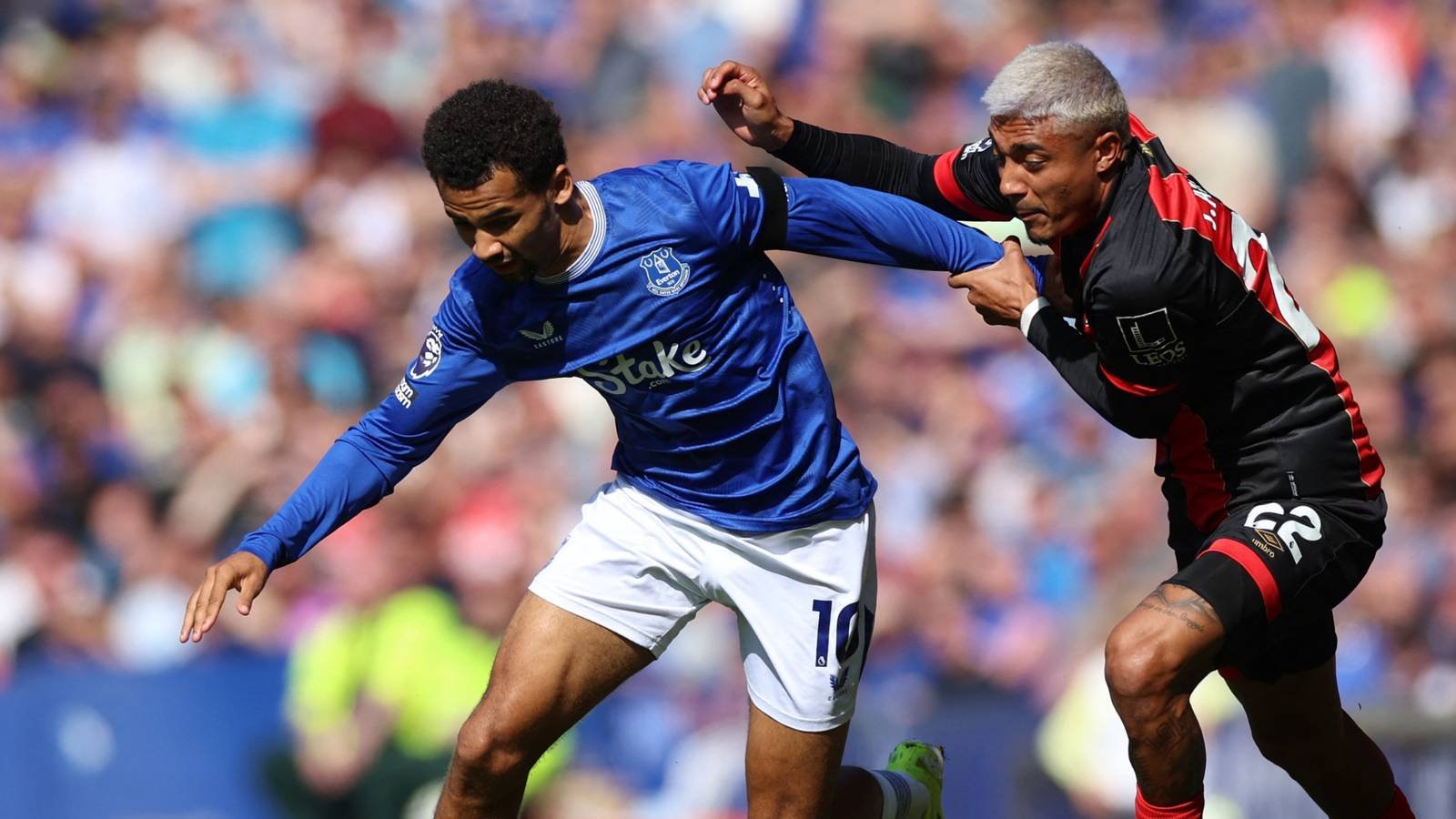 Bournemouth now ‘expecting’ Celtic to sign Julian Araujo as Wilfried Nancy’s first signing