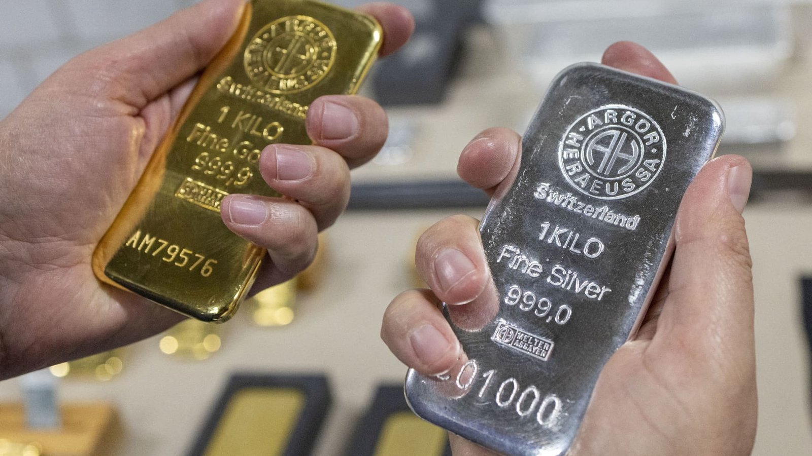 Silver, gold sell off as precious metals markets plunge