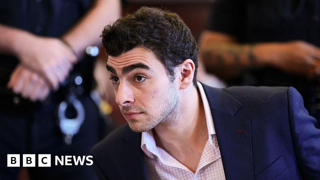 Man accused of impersonating FBI agent to free Luigi Mangione