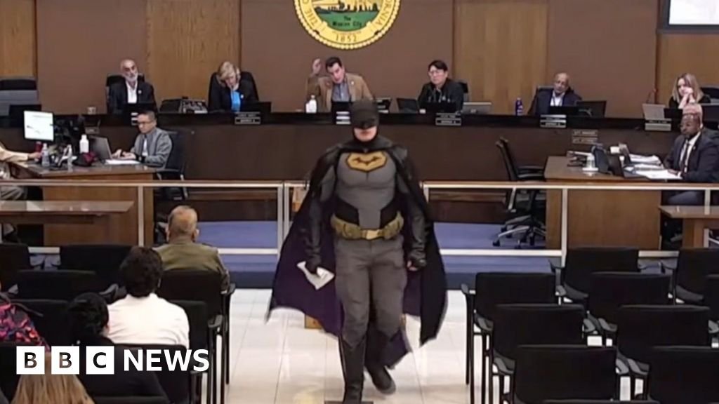 Batman tells city council not to assist ICE at Super Bowl