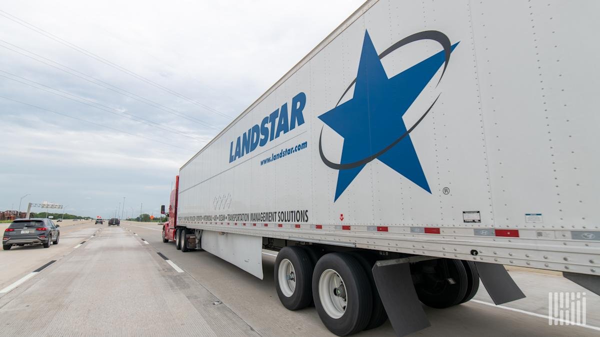 Accident claims weigh on Landstar’s Q4