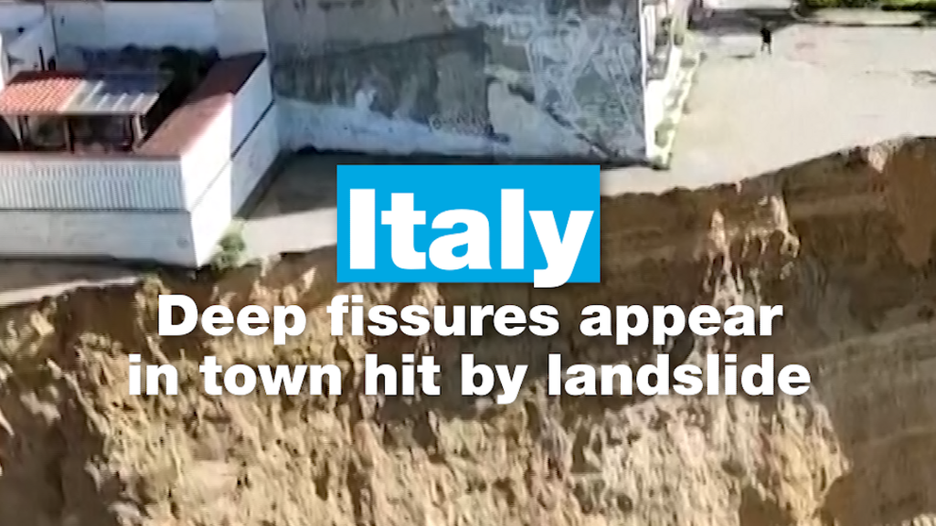 Italy: Deep cracks appear in a Sicilian town hit by a landslide