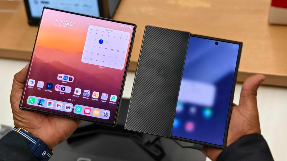 I Got My Hands on the New Galaxy Z TriFold in Dubai, and Was Surprised by Its Smart Design