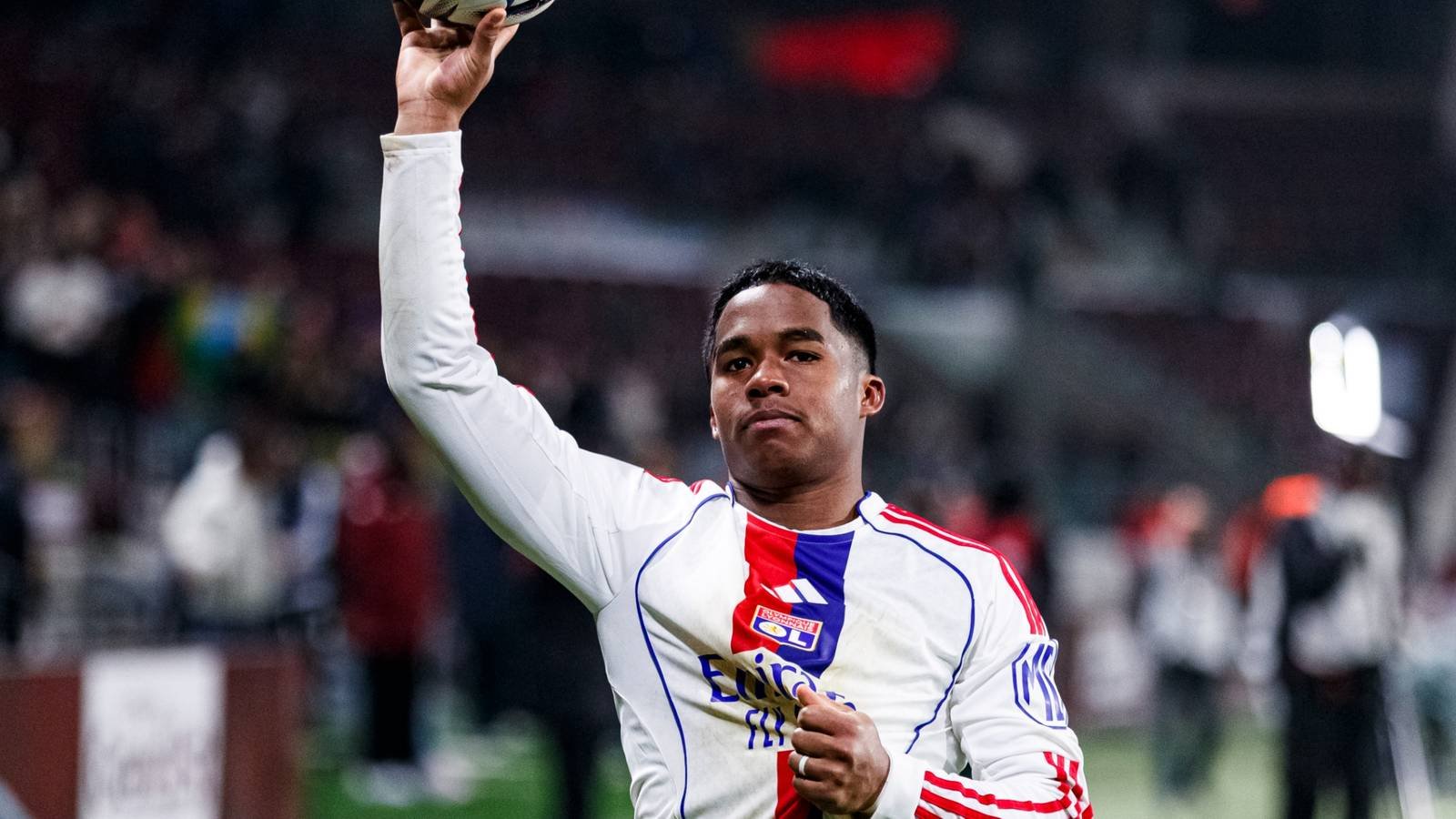 Arsenal are now in talks to sign the South American gem who has been compared to Jndrick