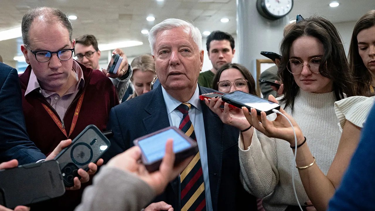 Lindsey Graham blocks Trump-backed deal as government shutdown looms, calls it ‘bad deal’