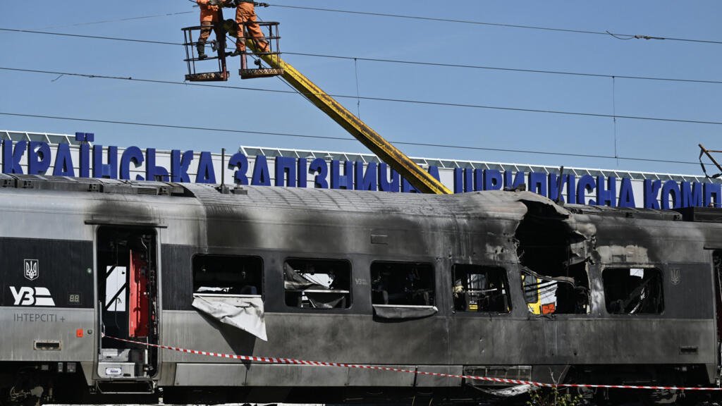 Russia is stepping up attacks on Ukrainian railways, says Zelensky