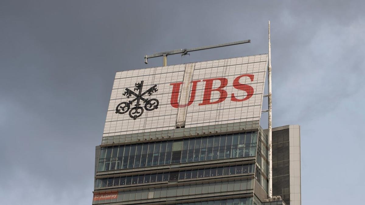 UBS to add 50 wealth bankers to Hong Kong – report
