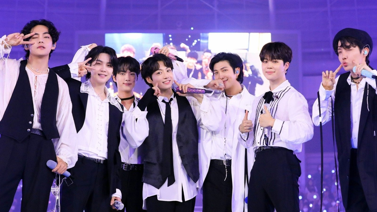 “WE ARE SO BACK” – BTS’s first appearance at the OT7 group airport in 5 years, fans were excited and Jungkook and Taehyung’s chemistry spread quickly