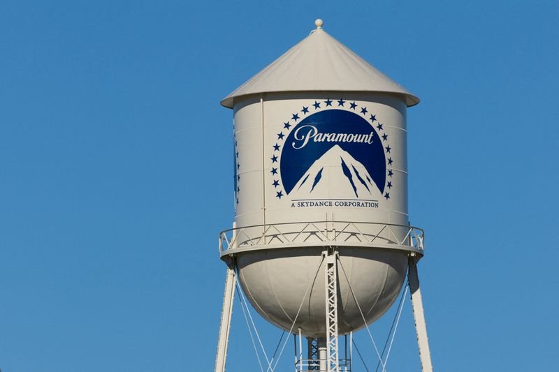 Warner Bros reopens door to Paramount, casting doubt on Netflix deal