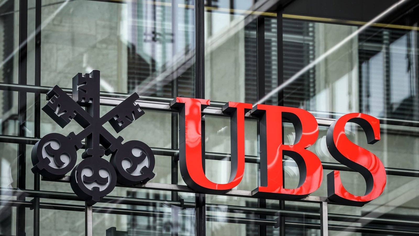 UBS fourth-quarter earnings