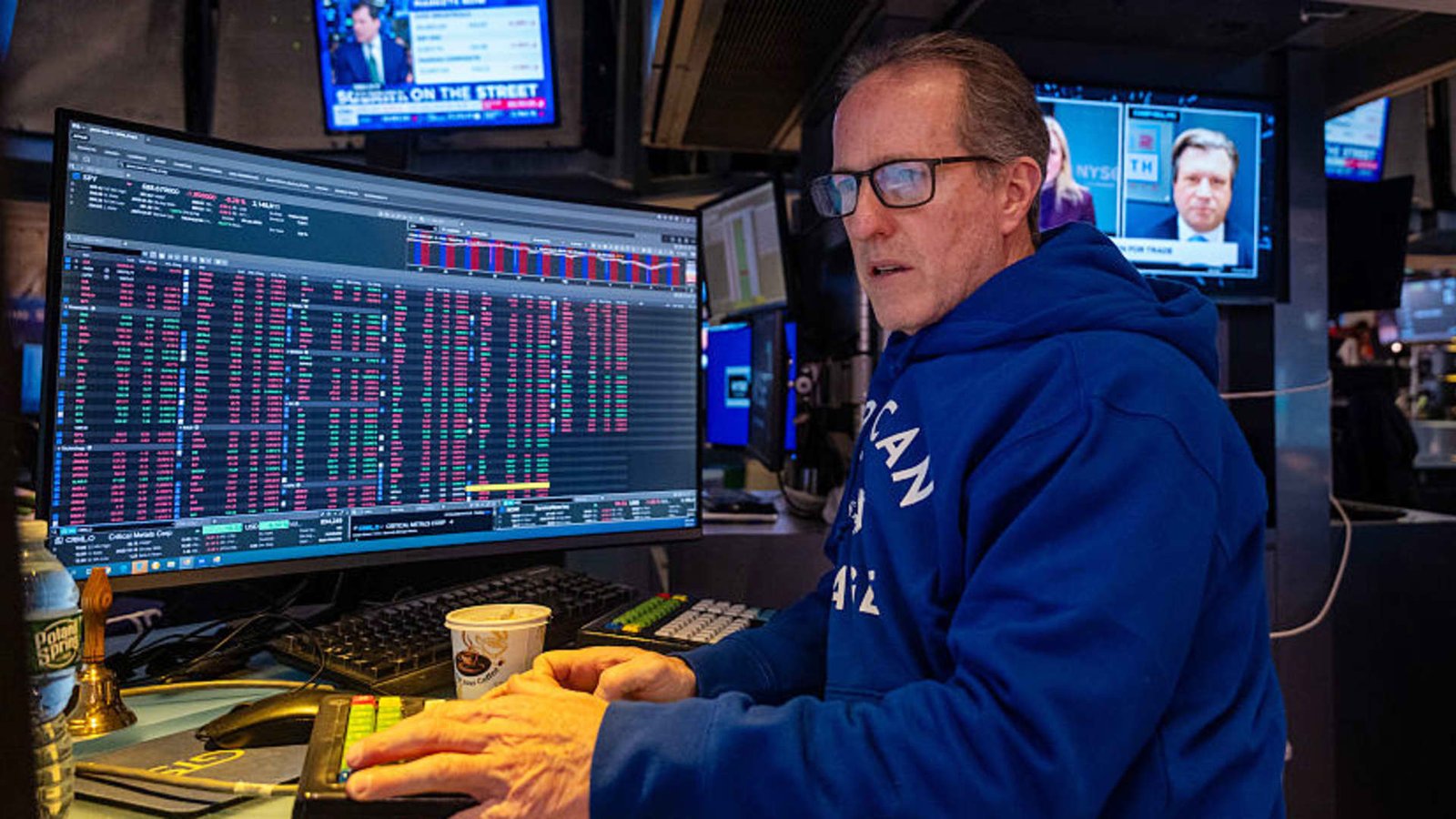 Treasury yields lower as market braces for retail sales data