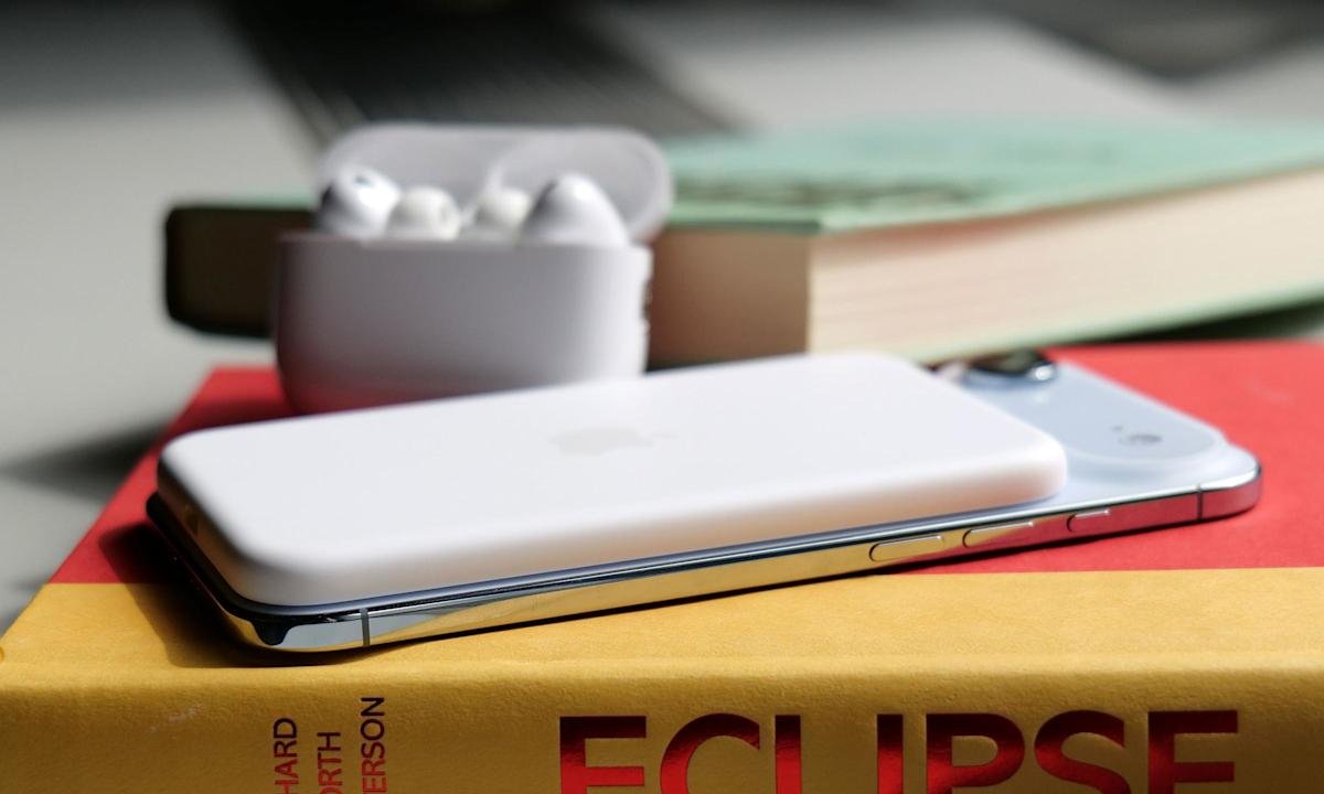 Get Apple’s iPhone Air MagSafe battery while it’s at an all-time low