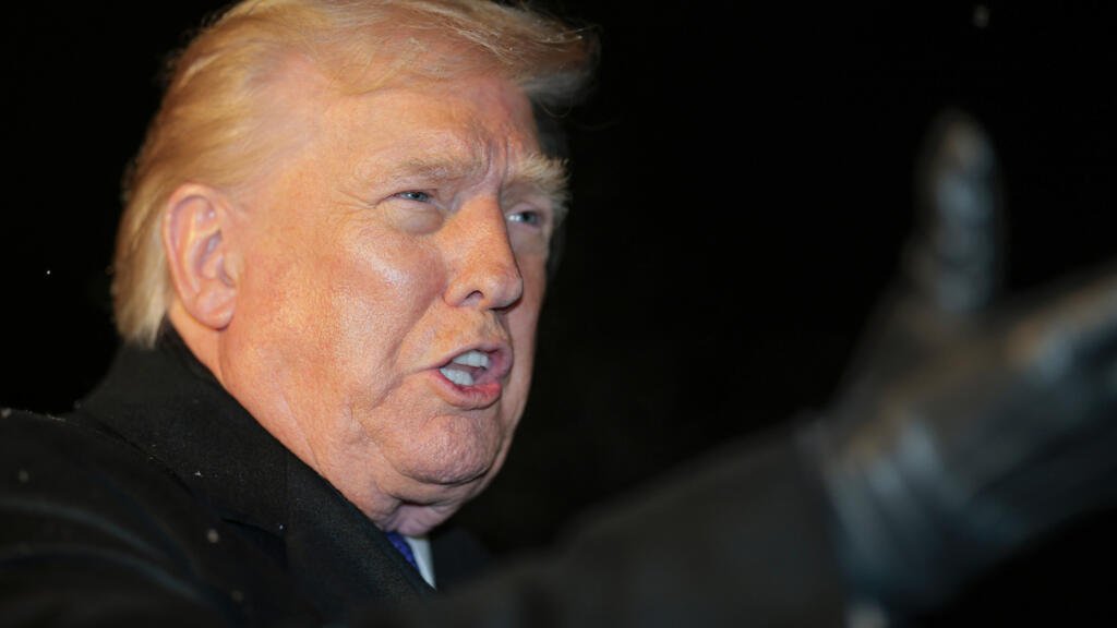 Trump wants to reopen coal era, rolls back key climate rule