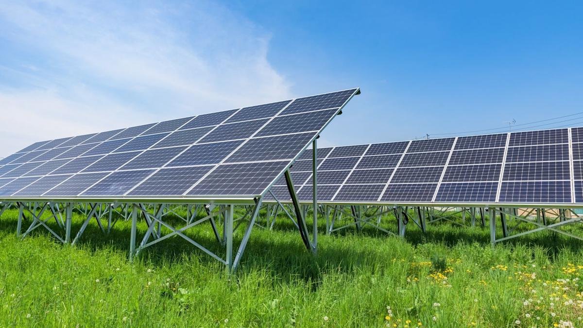Schroders Greencoat to buy 283 MWp solar portfolio from METLEN