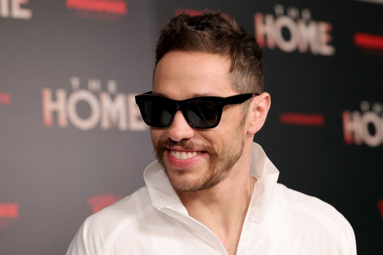 SNL appears to have talks with ICE in cold open, with Pete Davidson guest starring as Tom Homan