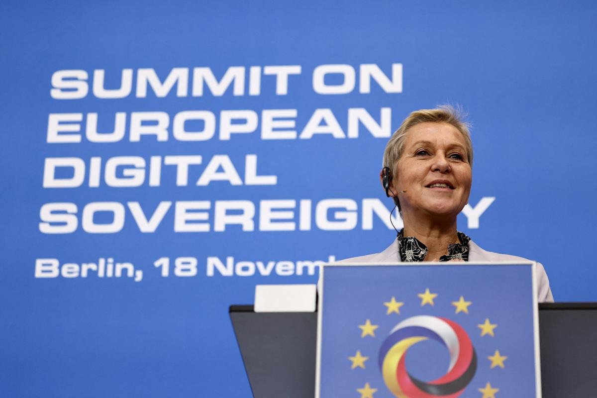 France may demand restrictions on VPN use in campaign to keep minors off social media