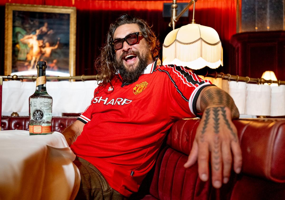 The movie Helldivers will star Jason Momoa and will be released in theaters on November 10, 2027