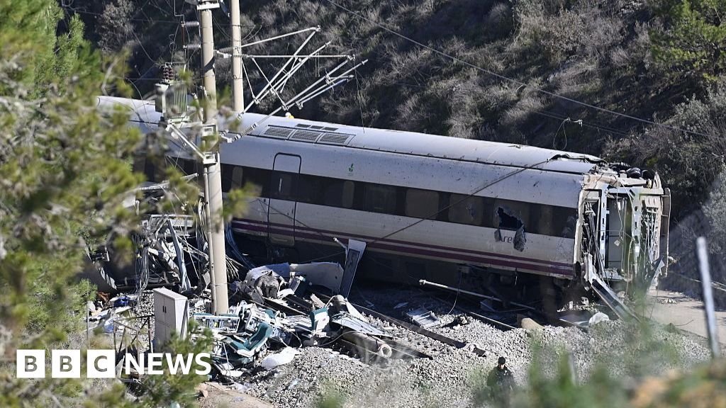 Spanish train drivers start nationwide strike after fatal crash