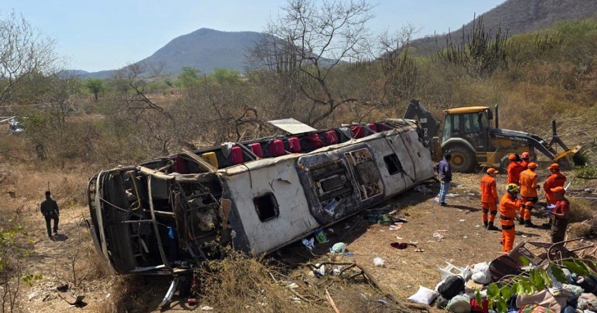 Bus collision in Alagoas state, Brazil, killing at least 16 people Traffic News