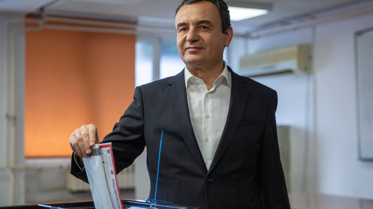 The Kosovo parliament elected Albin Kurti as prime minister, ending a year-long political deadlock