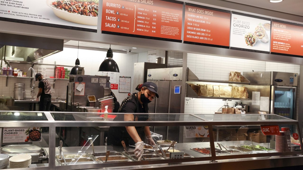 Chipotle CEO Suggests Targeting Customers Earning Over $100,000, Leaked Audio Shows