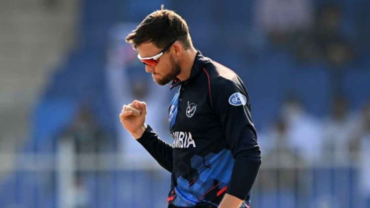 Namibia captain Gerhard Erasmus unhappy with biased treatment