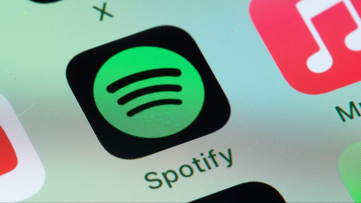 Spotify has upgraded its lyrics feature with offline access, more translations