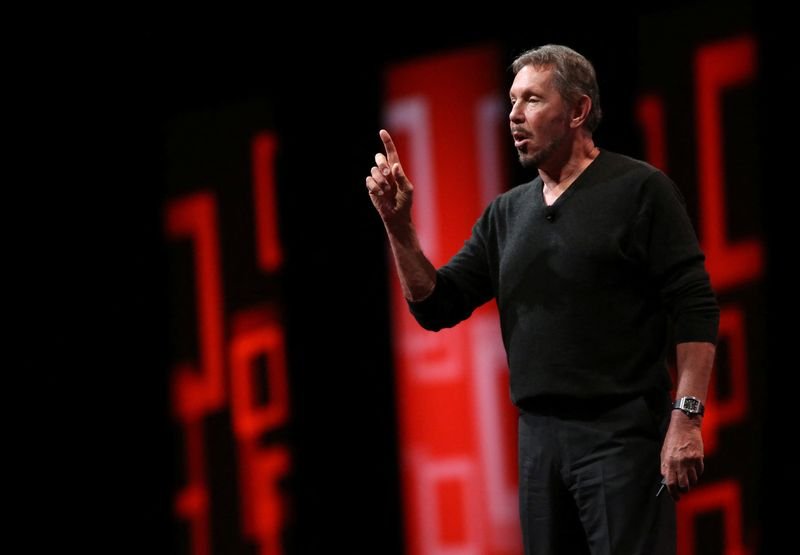 Oracle shares fall as investors assess up to $50 billion AI funding plan