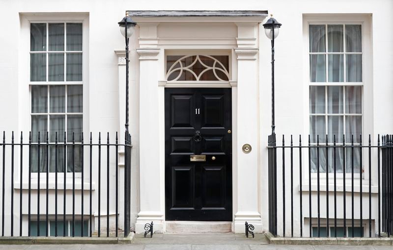 UK communications director PM Starmer quits