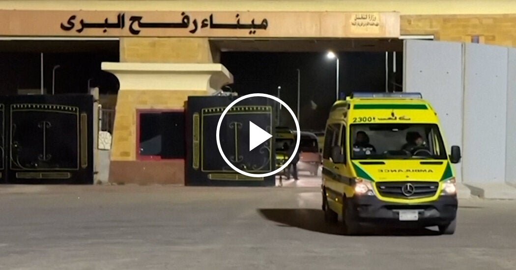 The first vehicles crossed the reopened Gaza border