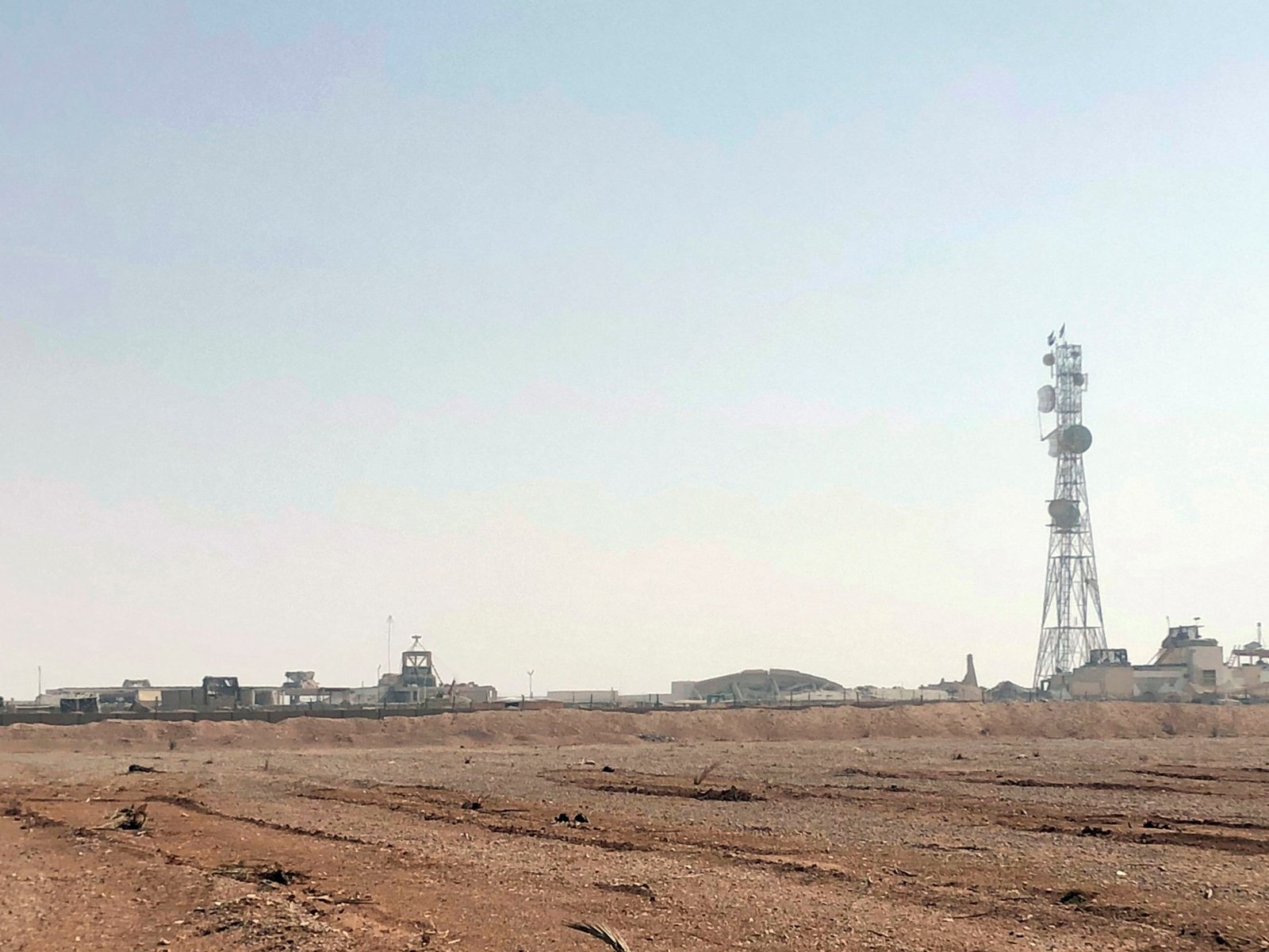 Syrian troops take control of Tanf military base as U.S. troops withdraw ISIS/ISIS News