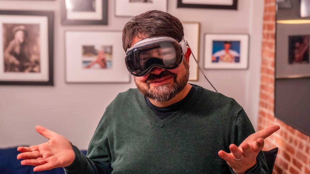 YouTube Is At The End Of Apple Vision Pro. Can We Expect More Google Apps to Come?