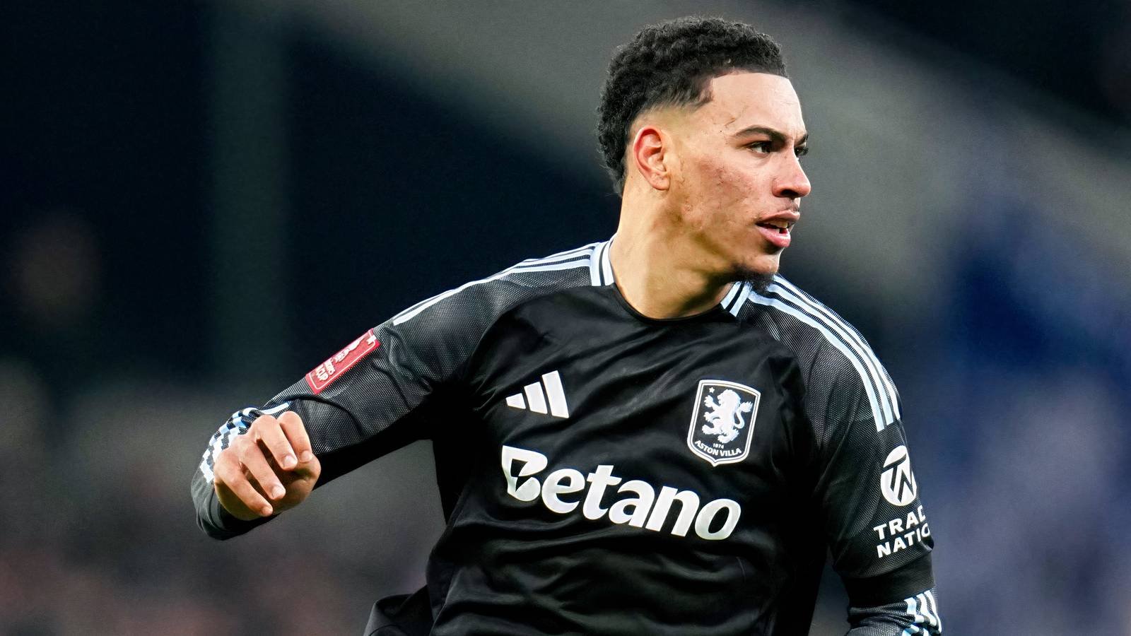 Aston Villa submit club-record bid to sign new Morgan Rodgers