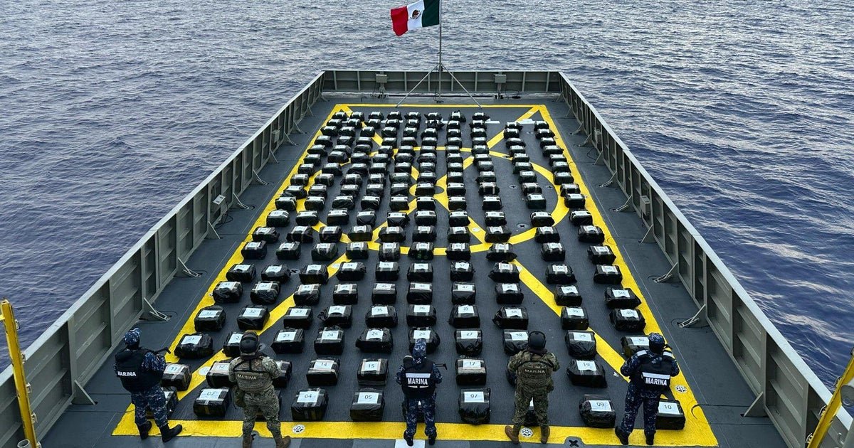The US and Mexico seized several tons of cocaine in a “coordinated operation” in the Pacific Ocean