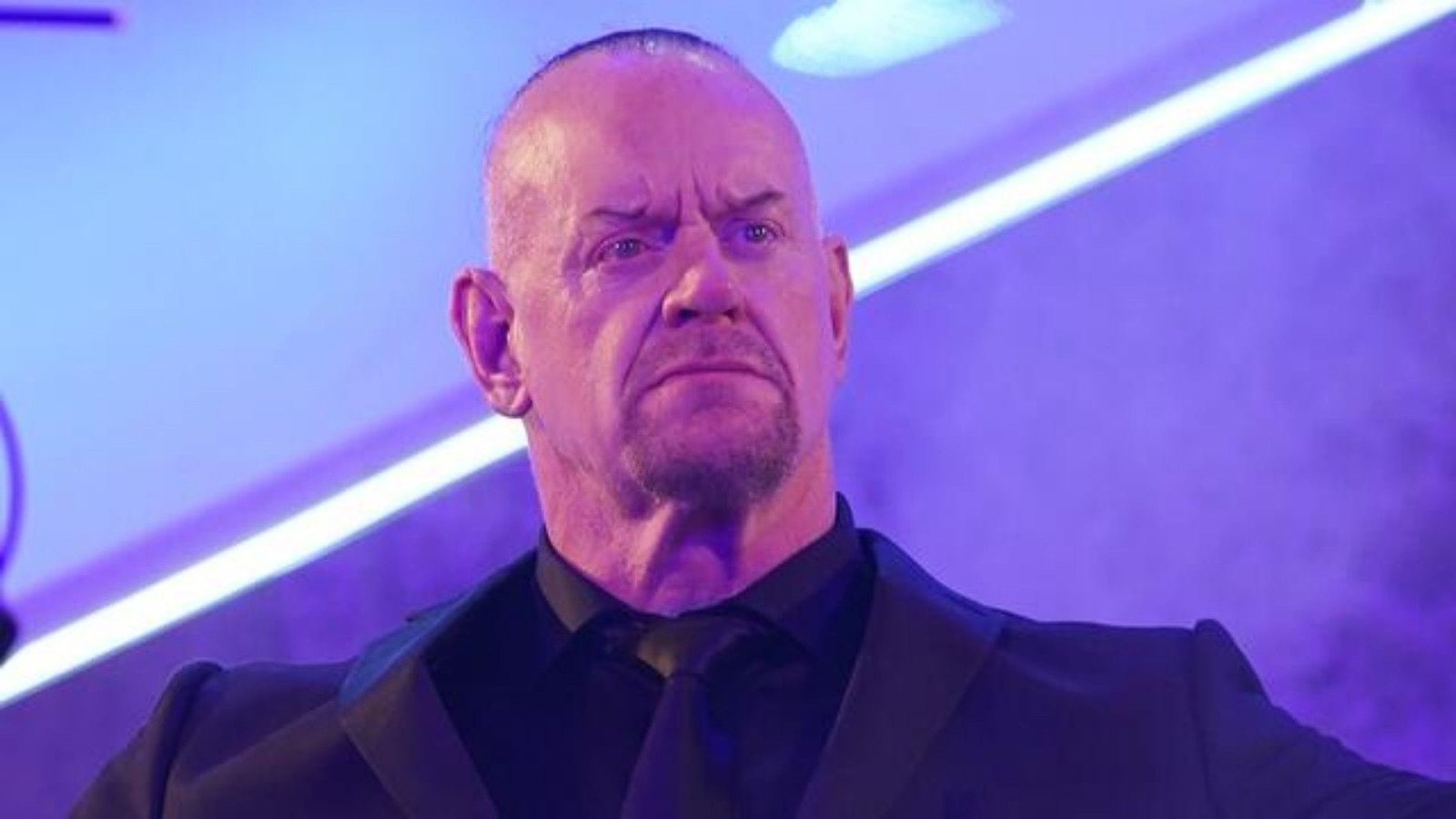 The Undertaker loses $100 to current WWE SmackDown star
