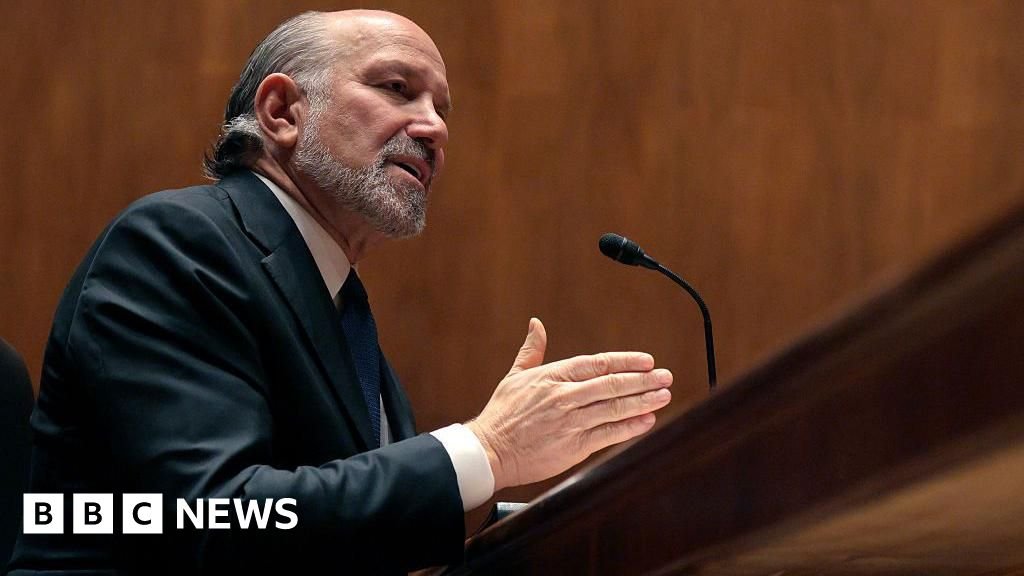 Trump’s under-criticized commerce secretary confirms he visited Epstein’s island