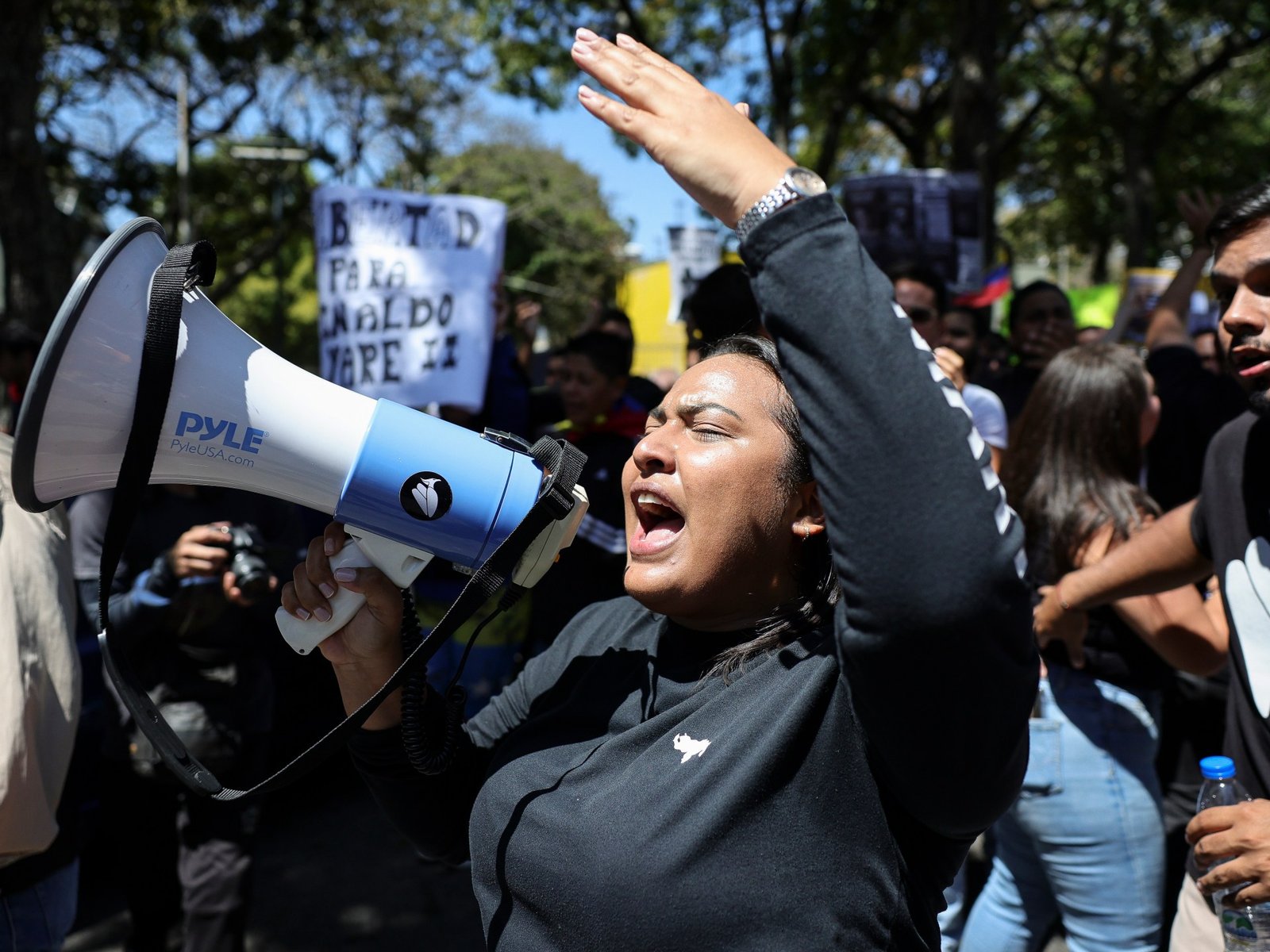 Venezuela’s National Assembly considers amnesty bill, protesters march Donald Trump News